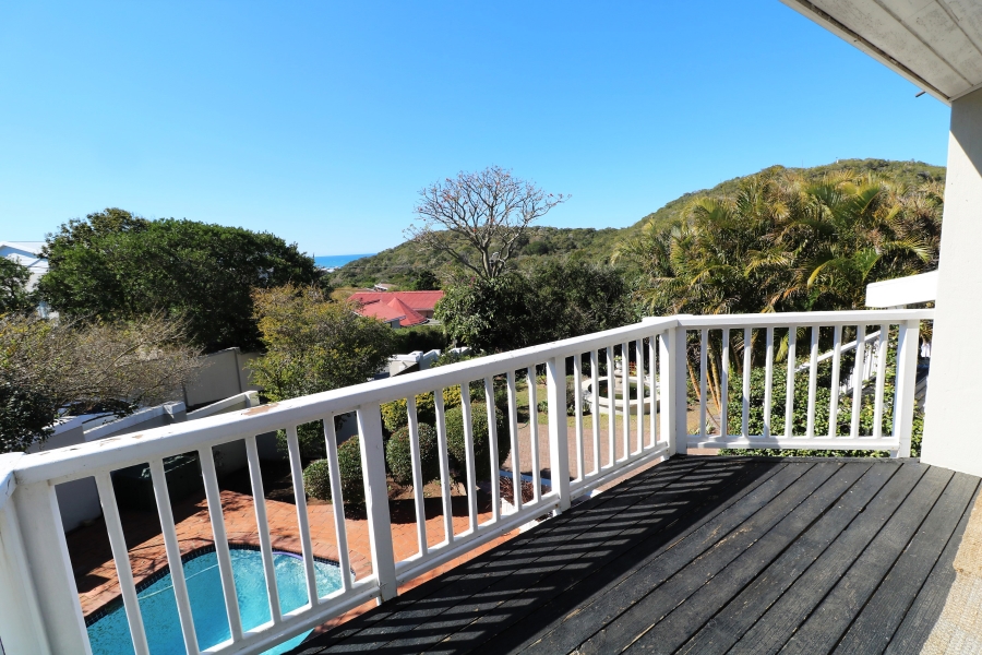 3 Bedroom Property for Sale in Bonza Bay Eastern Cape